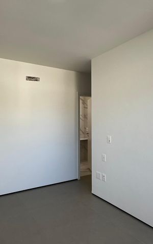 Casa de condomínio à venda com 493m², 4 quartos e 2 vagas Casa de condomínio à venda com 493m², 4 quartos e 2 vagasQuarto 2