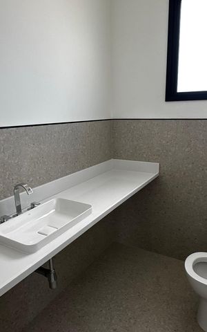 Casa de condomínio à venda com 493m², 4 quartos e 2 vagas Casa de condomínio à venda com 493m², 4 quartos e 2 vagasLavabo 2