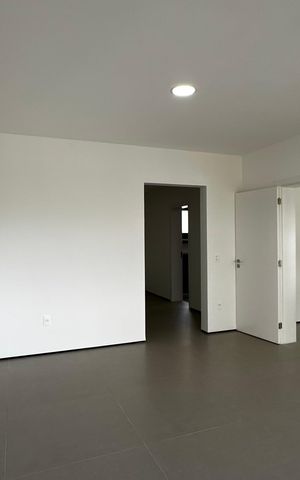Casa de condomínio à venda com 493m², 4 quartos e 2 vagas Casa de condomínio à venda com 493m², 4 quartos e 2 vagasQuarto 3