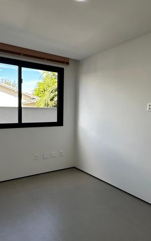 Casa de condomínio à venda com 493m², 4 quartos e 2 vagas Casa de condomínio à venda com 493m², 4 quartos e 2 vagasQuarto 2