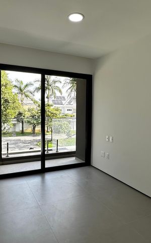 Casa de condomínio à venda com 493m², 4 quartos e 2 vagas Casa de condomínio à venda com 493m², 4 quartos e 2 vagasQuarto 1