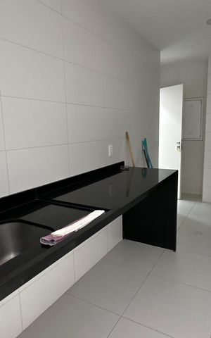 Casa de condomínio à venda com 493m², 4 quartos e 2 vagas Casa de condomínio à venda com 493m², 4 quartos e 2 vagasÁrea de Serviço