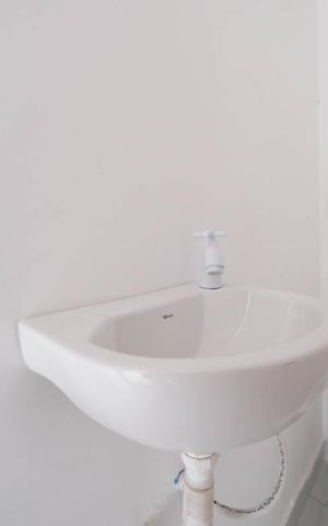 Casa de condomínio à venda com 60m², 2 quartos e 1 vagaLavabo