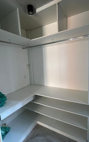 Apartamento à venda com 70m², 1 quarto e 1 vaga Apartamento à venda com 70m², 1 quarto e 1 vagaCloset