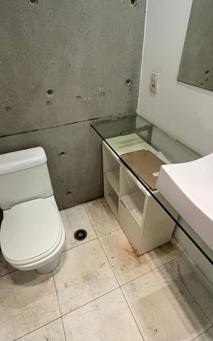 Apartamento à venda com 70m², 1 quarto e 1 vaga Apartamento à venda com 70m², 1 quarto e 1 vagaBanheiro