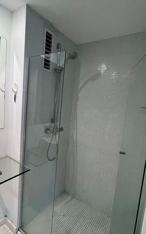 Apartamento à venda com 70m², 1 quarto e 1 vaga Apartamento à venda com 70m², 1 quarto e 1 vagaBanheiro