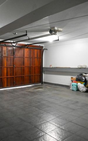 Casa à venda com 210m², 3 quartos e 2 vagas Casa à venda com 210m², 3 quartos e 2 vagasGaragem