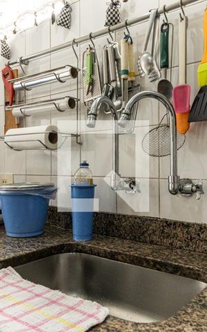 Apartamento à venda com 182m², 3 quartos e 2 vagas Apartamento à venda com 182m², 3 quartos e 2 vagasCozinha