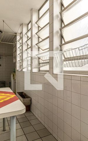 Apartamento à venda com 182m², 3 quartos e 2 vagas Apartamento à venda com 182m², 3 quartos e 2 vagasÁrea de serviço