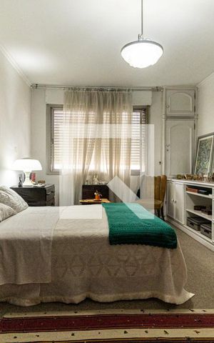 Apartamento à venda com 182m², 3 quartos e 2 vagas Apartamento à venda com 182m², 3 quartos e 2 vagasQuarto