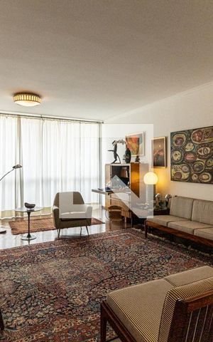 Apartamento à venda com 182m², 3 quartos e 2 vagas Apartamento à venda com 182m², 3 quartos e 2 vagasSala