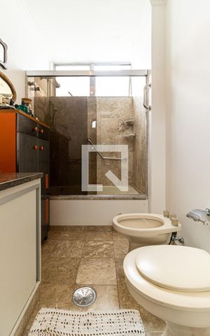 Apartamento à venda com 182m², 3 quartos e 2 vagas Apartamento à venda com 182m², 3 quartos e 2 vagasBanheiro