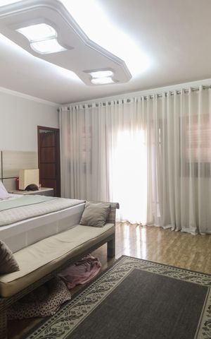 Casa à venda com 220m², 4 quartos e 3 vagas Casa à venda com 220m², 4 quartos e 3 vagasSuíte 2