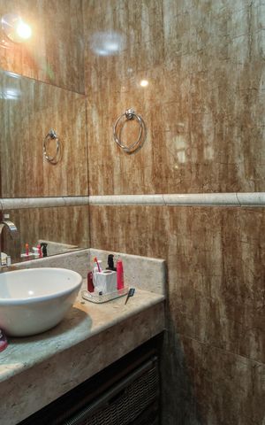 Casa à venda com 220m², 4 quartos e 3 vagas Casa à venda com 220m², 4 quartos e 3 vagasBanheiro Suíte 1
