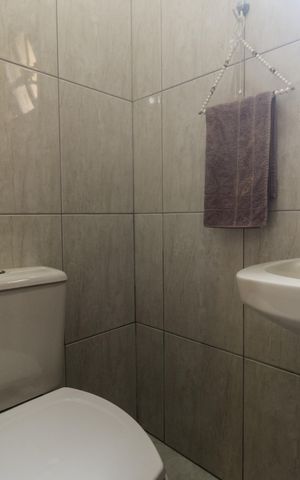 Casa à venda com 220m², 4 quartos e 3 vagas Casa à venda com 220m², 4 quartos e 3 vagasLavabo