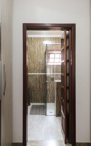 Casa à venda com 220m², 4 quartos e 3 vagas Casa à venda com 220m², 4 quartos e 3 vagasSuíte 2