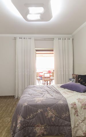 Casa à venda com 220m², 4 quartos e 3 vagas Casa à venda com 220m², 4 quartos e 3 vagasSuíte 1