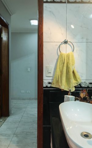 Casa à venda com 220m², 4 quartos e 3 vagas Casa à venda com 220m², 4 quartos e 3 vagasBanheiro Social
