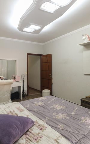 Casa à venda com 220m², 4 quartos e 3 vagas Casa à venda com 220m², 4 quartos e 3 vagasSuíte 1