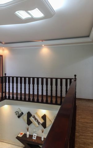 Casa à venda com 220m², 4 quartos e 3 vagas Casa à venda com 220m², 4 quartos e 3 vagasAcesso as Suítes