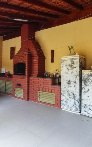 Casa à venda com 220m², 4 quartos e 3 vagas Casa à venda com 220m², 4 quartos e 3 vagasQuintal - Churrasqueira