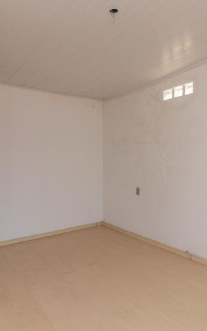 Casa à venda com 342m², 5 quartos e 2 vagas Casa à venda com 342m², 5 quartos e 2 vagasQuarto - casa 2