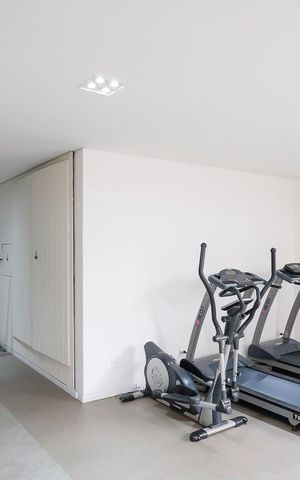 Apartamento à venda com 242m², 4 quartos e 2 vagasAcademia