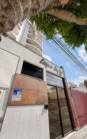 Apartamento à venda com 242m², 4 quartos e 2 vagasFachada + plaquinha