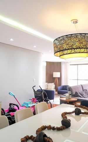 Apartamento à venda com 242m², 4 quartos e 2 vagasSala
