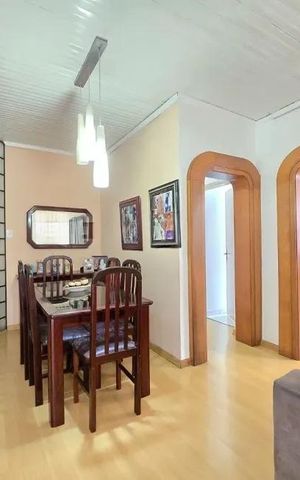 Casa à venda com 133m², 3 quartos e 2 vagas Casa à venda com 133m², 3 quartos e 2 vagasSala