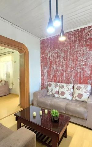 Casa à venda com 133m², 3 quartos e 2 vagas Casa à venda com 133m², 3 quartos e 2 vagasSala