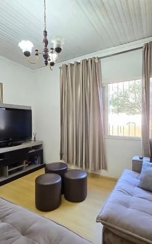 Casa à venda com 133m², 3 quartos e 2 vagas Casa à venda com 133m², 3 quartos e 2 vagasSala