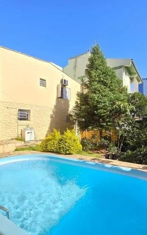 Casa à venda com 133m², 3 quartos e 2 vagas Casa à venda com 133m², 3 quartos e 2 vagasÁrea Externa