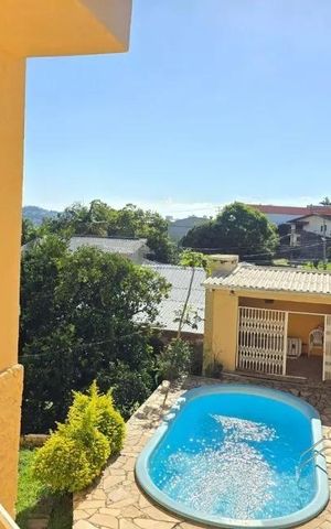 Casa à venda com 133m², 3 quartos e 2 vagas Casa à venda com 133m², 3 quartos e 2 vagasÁrea Externa