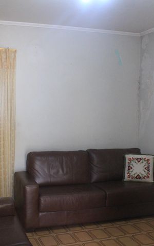 Casa à venda com 97m², 2 quartos e 2 vagasSala