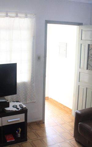 Casa à venda com 97m², 2 quartos e 2 vagasSala