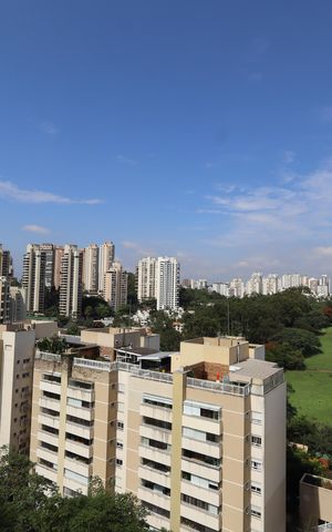 Apartamento para alugar com 280m², 3 quartos e 5 vagasVista