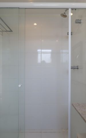 Apartamento para alugar com 280m², 3 quartos e 5 vagasBanheiro da Suíte 1