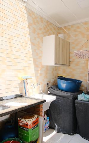 Casa à venda com 125m², 3 quartos e 2 vagasÁrea de Serviço