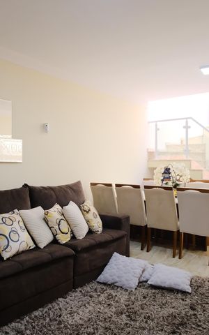 Casa à venda com 125m², 3 quartos e 2 vagasSala