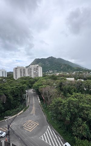 Apartamento à venda com 84m², 3 quartos e 1 vaga Apartamento à venda com 84m², 3 quartos e 1 vagaVaranda
