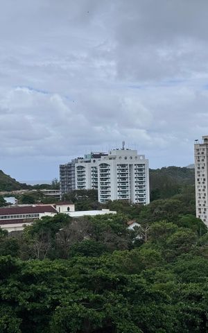 Apartamento à venda com 84m², 3 quartos e 1 vaga Apartamento à venda com 84m², 3 quartos e 1 vagaVaranda