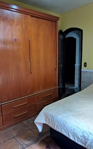 Casa para alugar com 60m², 2 quartos e 2 vagasQuarto 1