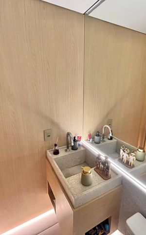 Apartamento à venda com 55m², 2 quartos e 1 vaga Apartamento à venda com 55m², 2 quartos e 1 vagaBanheiro