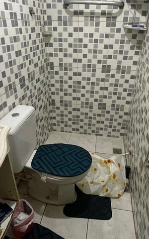 Casa para alugar com 60m², 2 quartos e sem vaga Casa para alugar com 60m², 2 quartos e sem vagaBanheiro