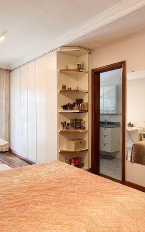 Casa à venda com 350m², 4 quartos e 4 vagas Casa à venda com 350m², 4 quartos e 4 vagasSuíte 3