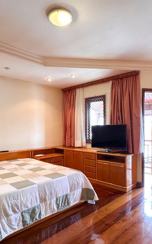 Casa à venda com 350m², 4 quartos e 4 vagas Casa à venda com 350m², 4 quartos e 4 vagasSuíte 2