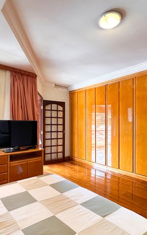 Casa à venda com 350m², 4 quartos e 4 vagas Casa à venda com 350m², 4 quartos e 4 vagasSuíte 2
