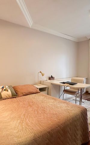 Casa à venda com 350m², 4 quartos e 4 vagas Casa à venda com 350m², 4 quartos e 4 vagasSuíte 3