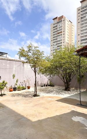 Casa à venda com 350m², 4 quartos e 4 vagas Casa à venda com 350m², 4 quartos e 4 vagasQuintal